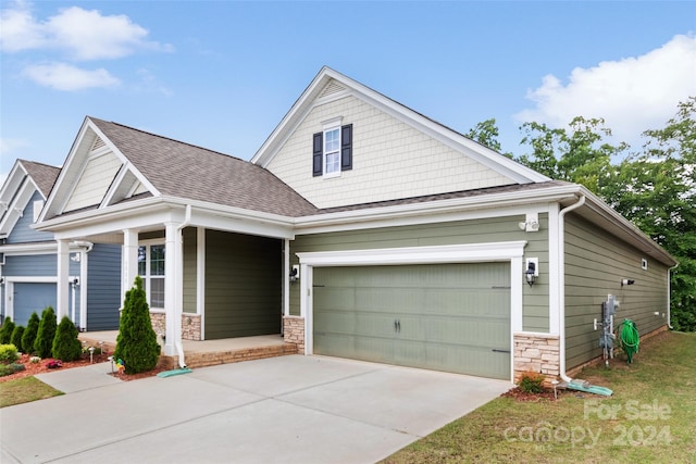 view of front of home featuring a garage