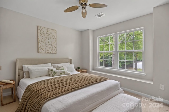 bedroom featuring carpet and ceiling fan