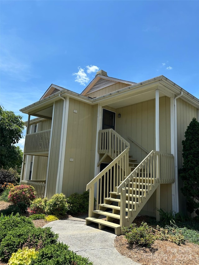 view of exterior entry