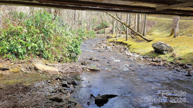 112 Rainbow Trout Rd, Burnsville, NC 28714