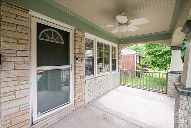 view of patio / terrace with a porch and ceiling fan