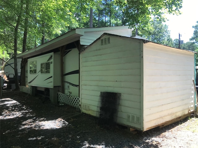 view of outbuilding