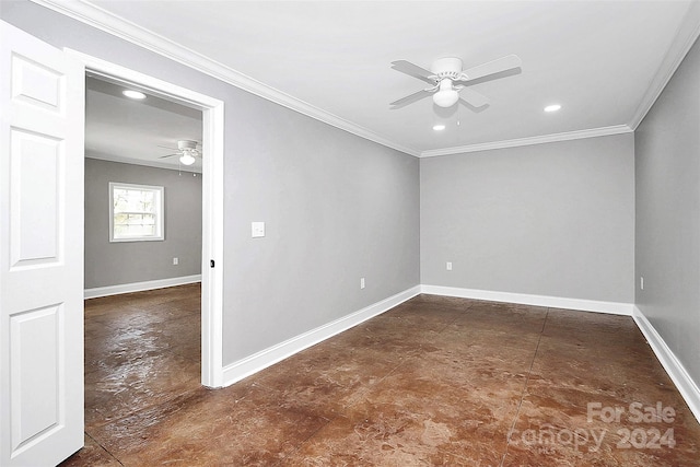 empty room featuring ceiling fan and ornamental molding