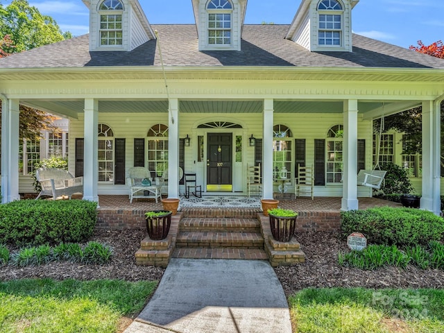 view of front of home with covered porch