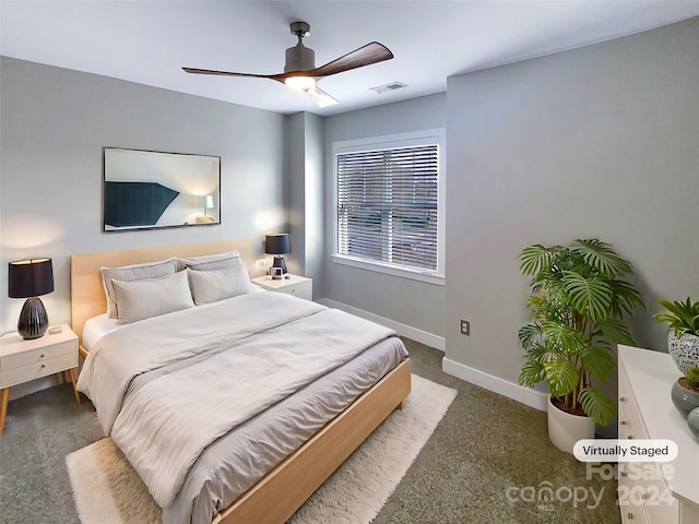 bedroom with ceiling fan