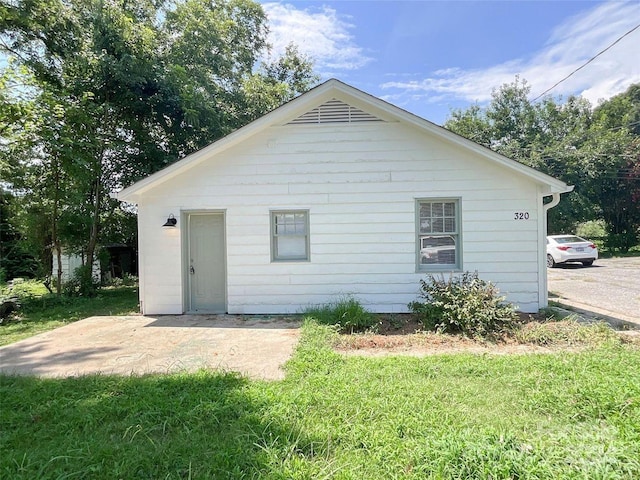 view of side of home