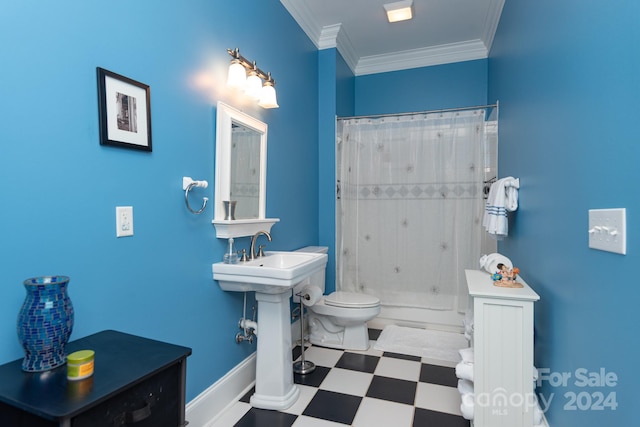 bathroom with toilet, shower / bathtub combination with curtain, and crown molding