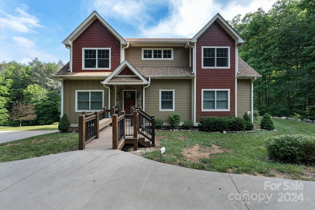 view of front of house with a front yard