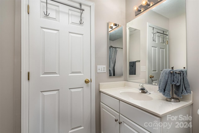 bathroom featuring vanity