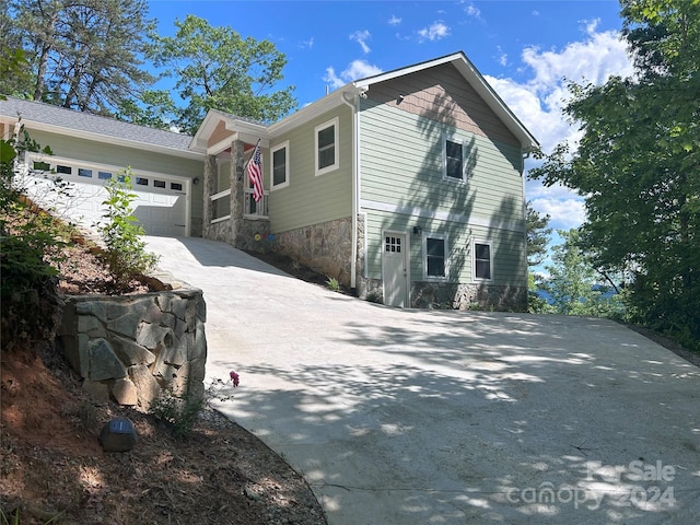 view of front of home featuring a garage