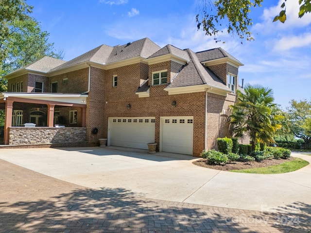 view of front of house featuring a garage