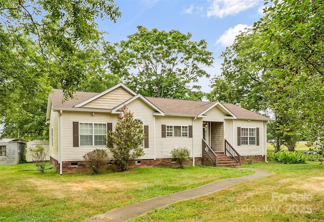 3951 Springs Rd, Conover, NC 28613 - view of front of house featuring crawl space, entry steps, and a front lawn