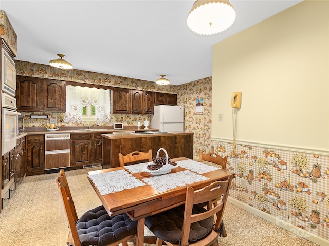 dining area with sink