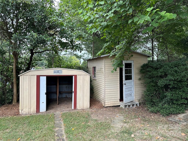 view of outdoor structure