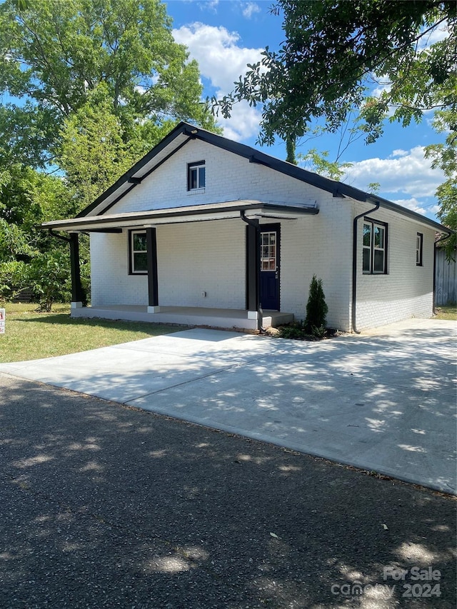 view of ranch-style home