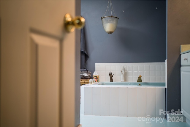 full bathroom featuring a bath