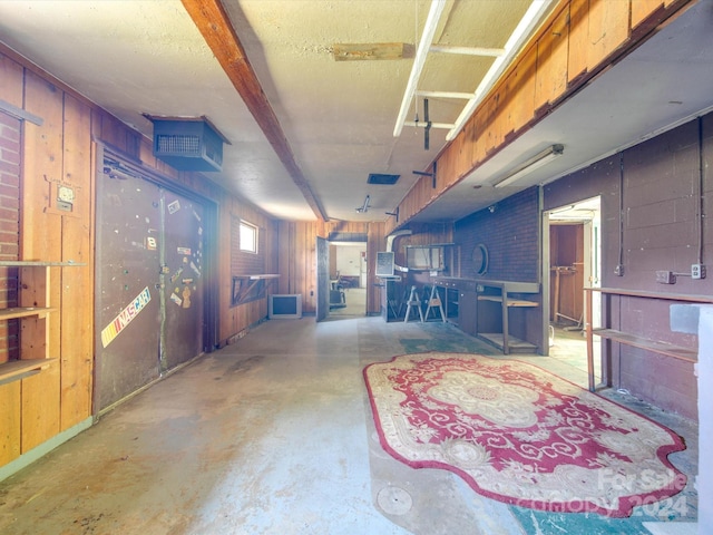 misc room featuring concrete flooring