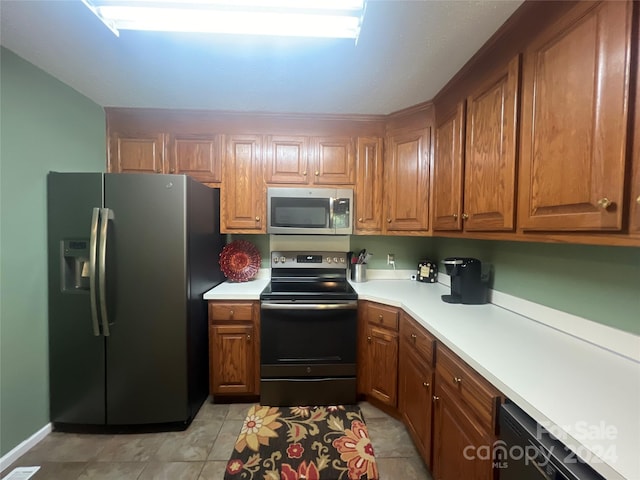 kitchen featuring stainless steel appliances