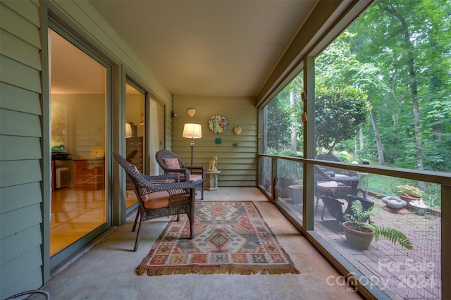 view of sunroom / solarium