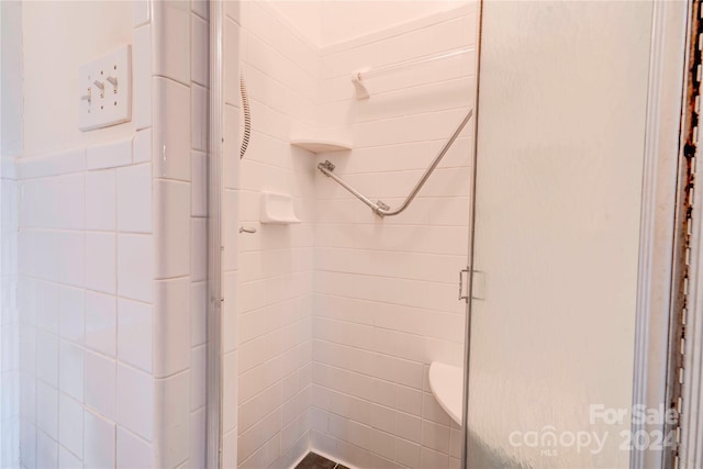 bathroom with walk in shower