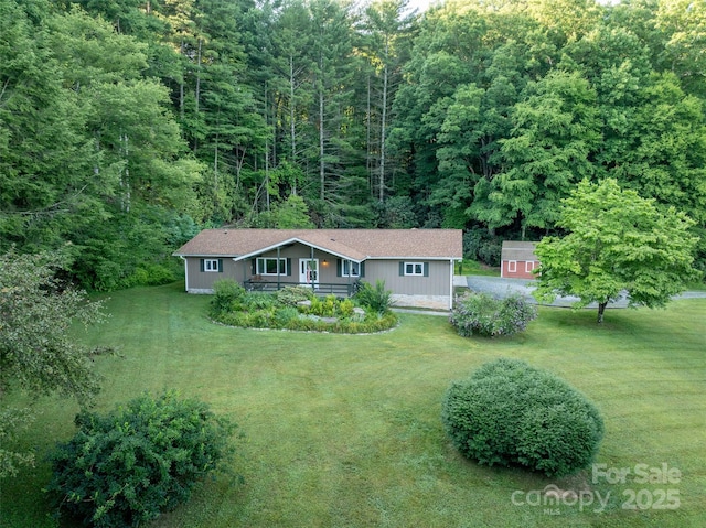 view of front of house with a front yard