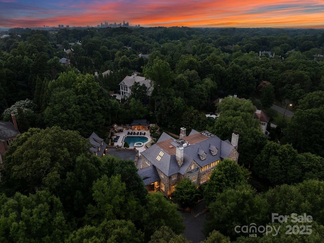 view of aerial view at dusk