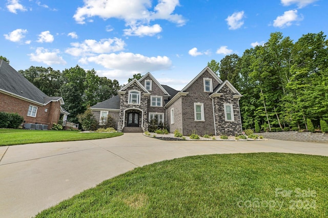 view of front of house with a front lawn