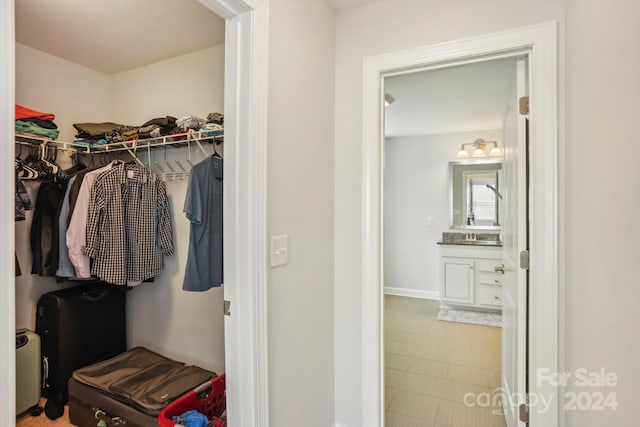 view of spacious closet