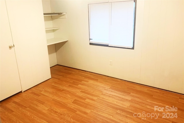 unfurnished bedroom with light hardwood / wood-style floors