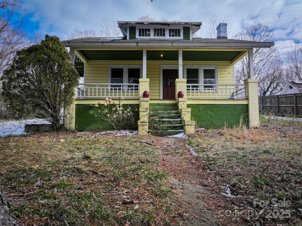 bungalow featuring covered porch