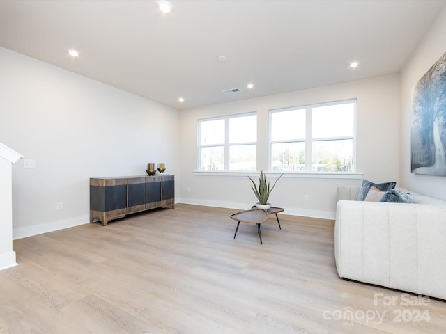 1530 Levy Way, Charlotte, NC 28205 - sitting room featuring wood finished floors and recessed lighting