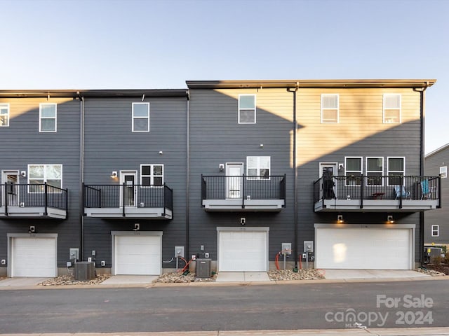 1530 Levy Way, Charlotte, NC 28205 - back of property with an attached garage