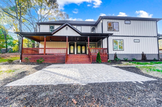 view of front of home featuring a porch