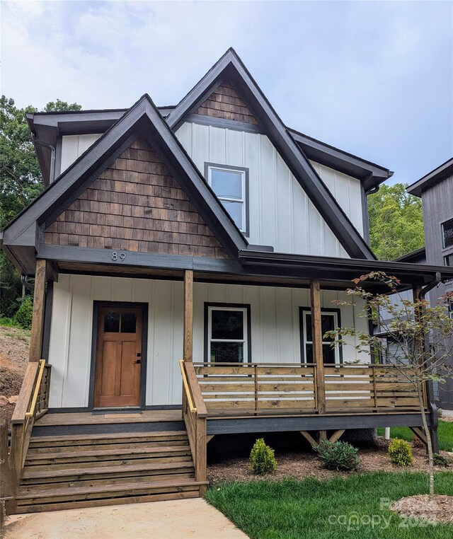 view of front of house with a porch