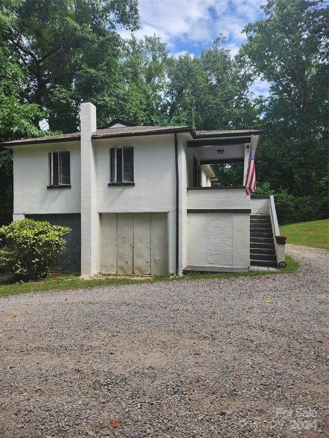 view of front of property