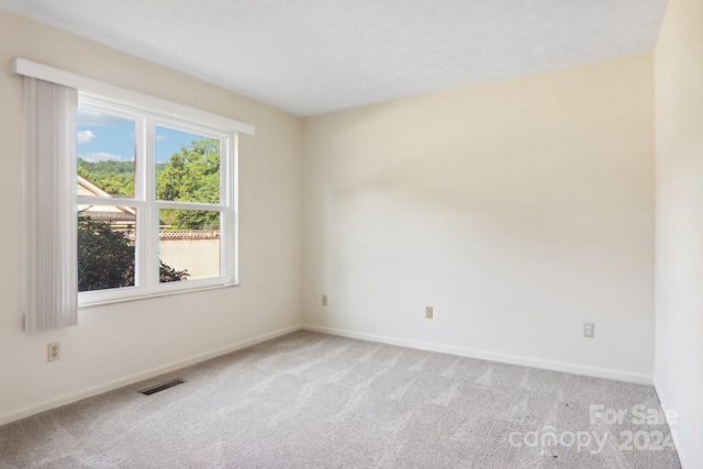 empty room with carpet