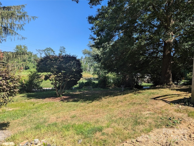 637 Clearview Dr, Hendersonville, NC 28792