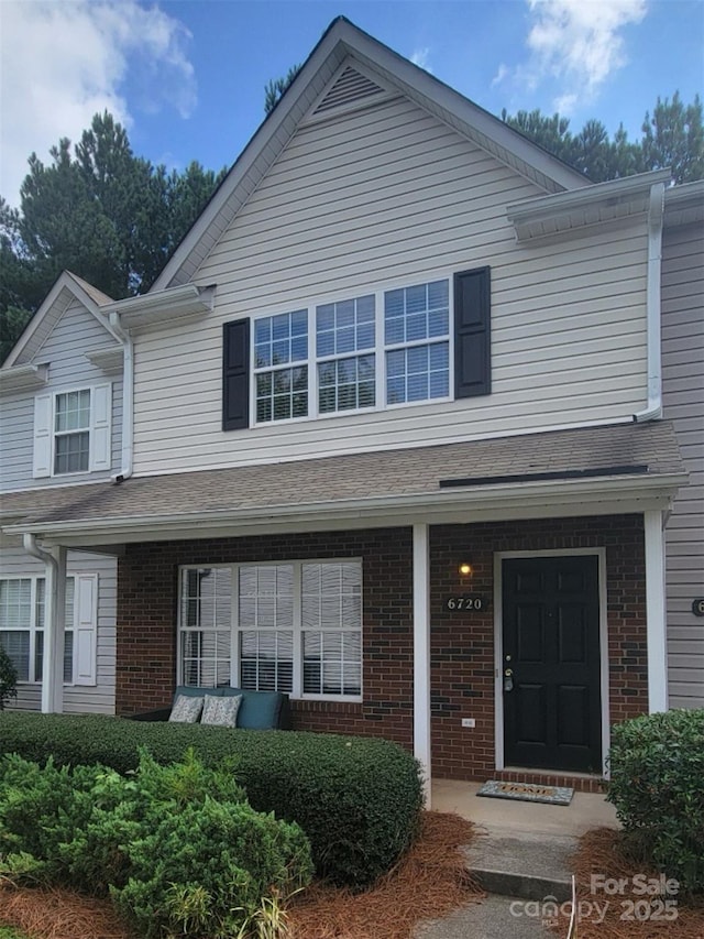 view of front of home with covered porch