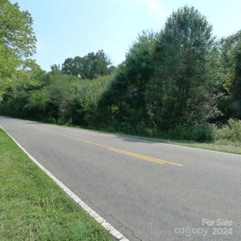 6139 W Pine St, Mount Airy, NC 27030