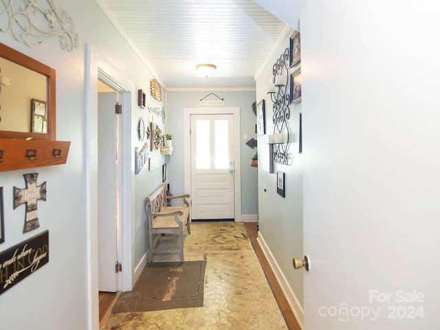 doorway with crown molding