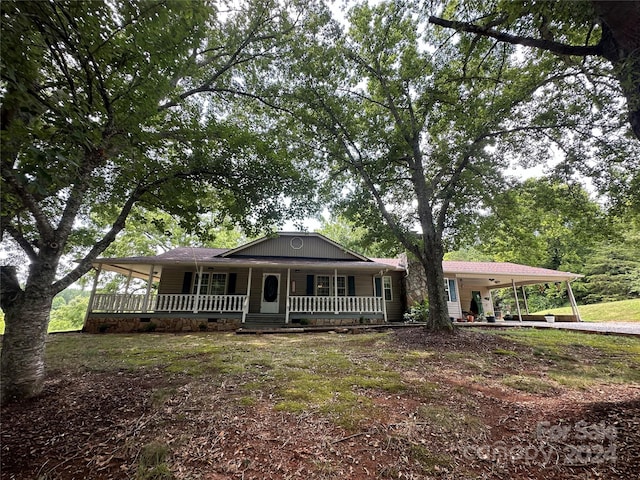 view of front of home with covered porch