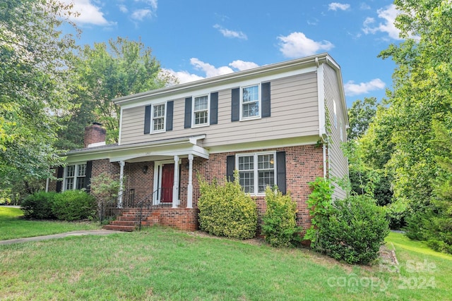 view of front of property with a front yard