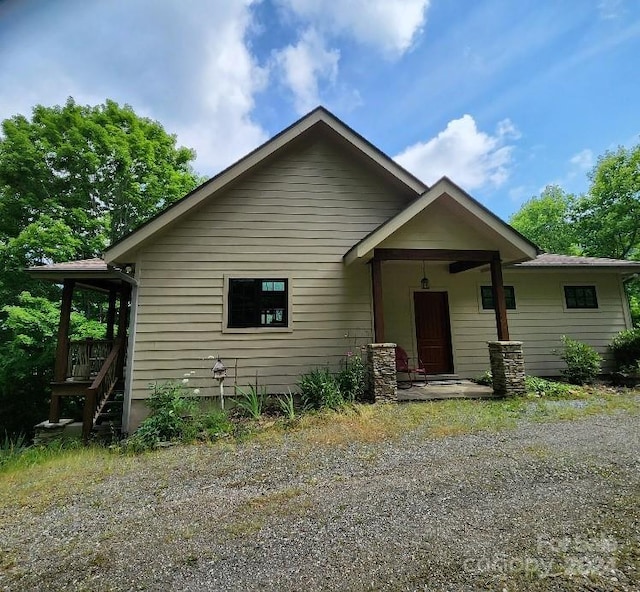 view of front facade featuring a porch