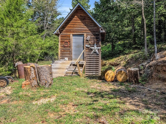 view of outbuilding