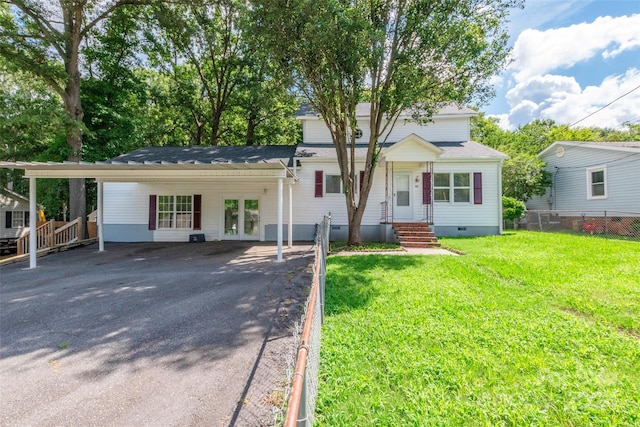 view of front of home with a front lawn