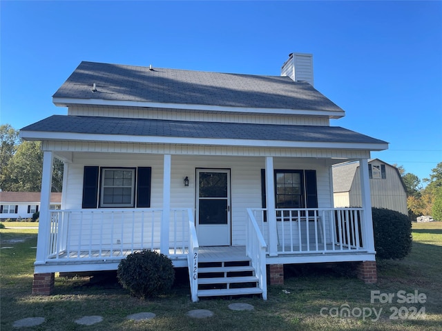 view of front of home featuring a porch