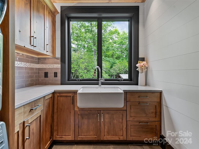 kitchen with sink and backsplash