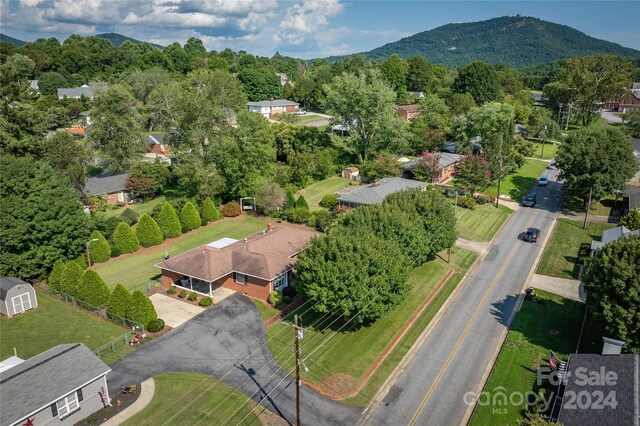 bird's eye view with a mountain view