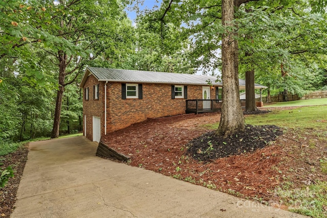 view of front of home with a garage