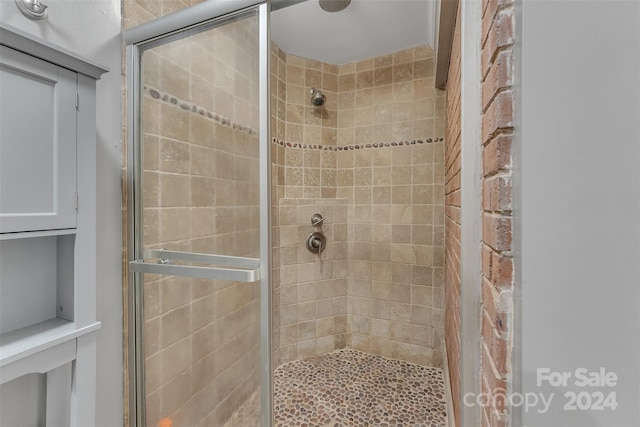 bathroom with walk in shower